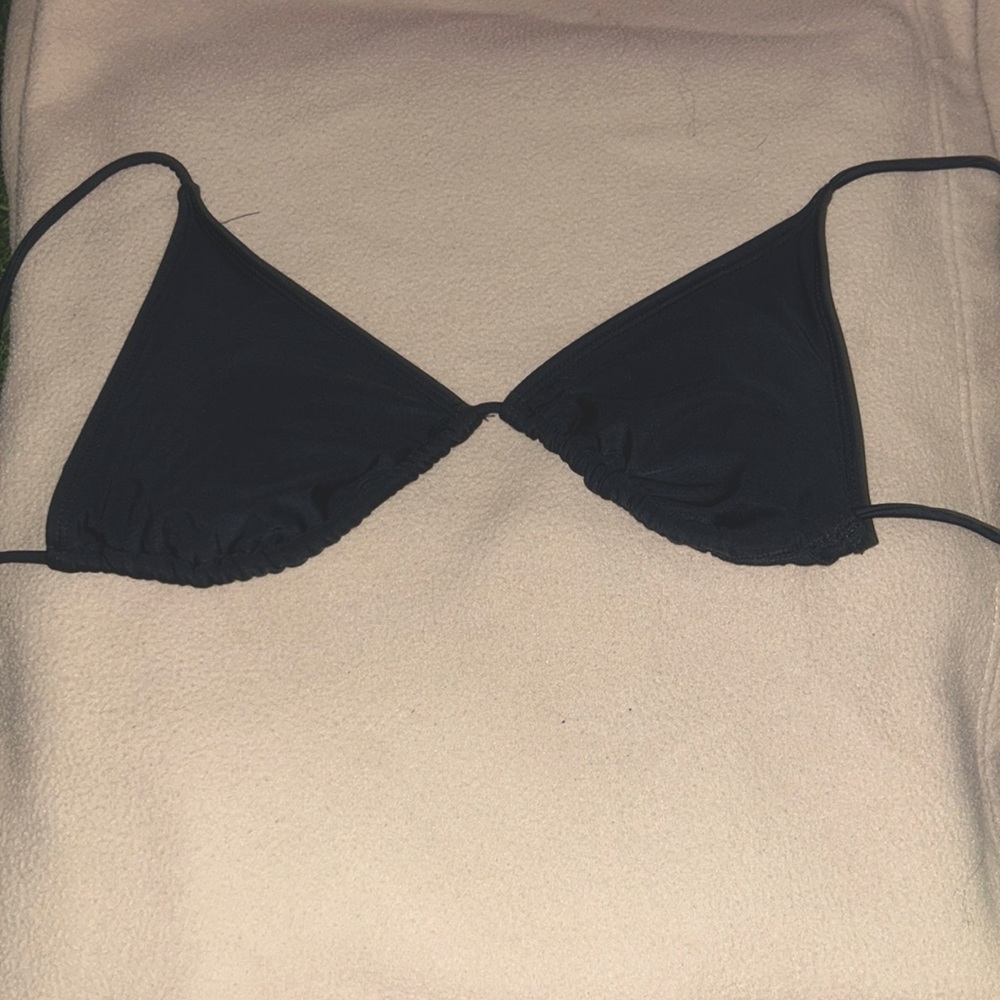 No Boundaries Juniors’ Wear it 6 Ways Bikini Top, Sizes M (7-9)